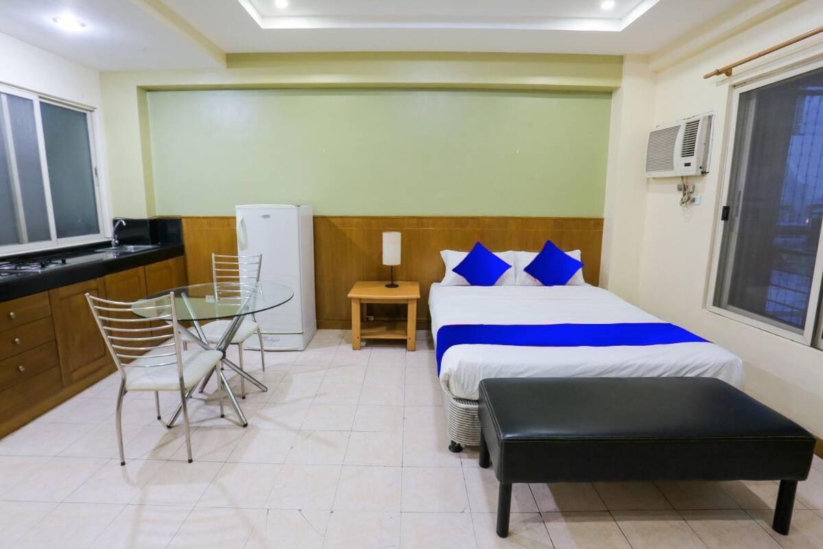 Alley 8 Makati ماكاتي المظهر الخارجي الصورة