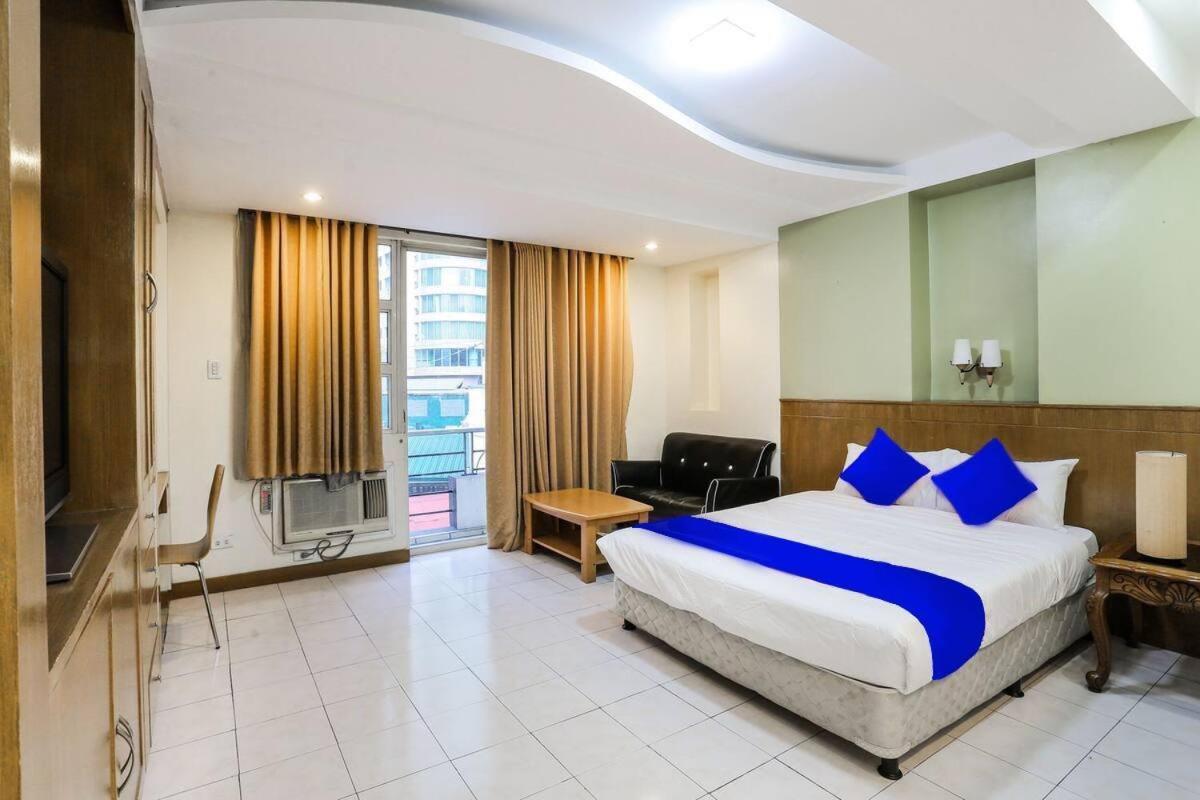 Alley 8 Makati ماكاتي المظهر الخارجي الصورة
