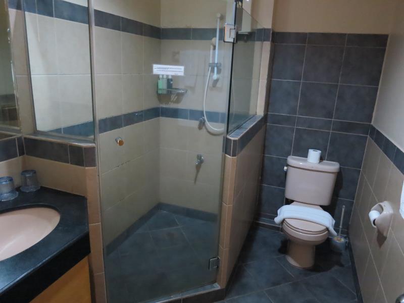 Alley 8 Makati ماكاتي المظهر الخارجي الصورة