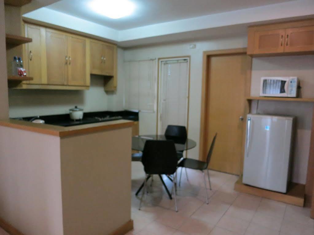 Alley 8 Makati ماكاتي المظهر الخارجي الصورة